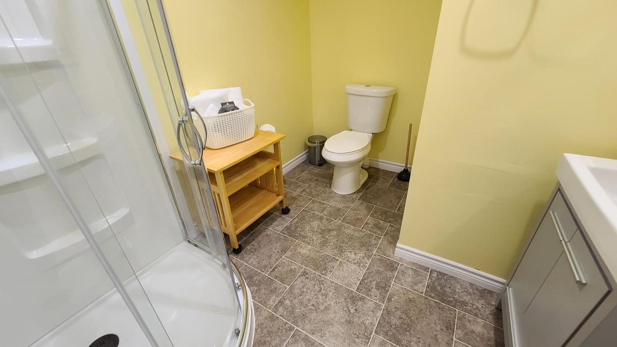 Small Town Bound Inn Montague Room photo